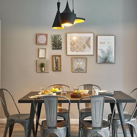 ברצלונה Magnificent 4 Bedroom Apartment In Eixample מראה חיצוני תמונה
