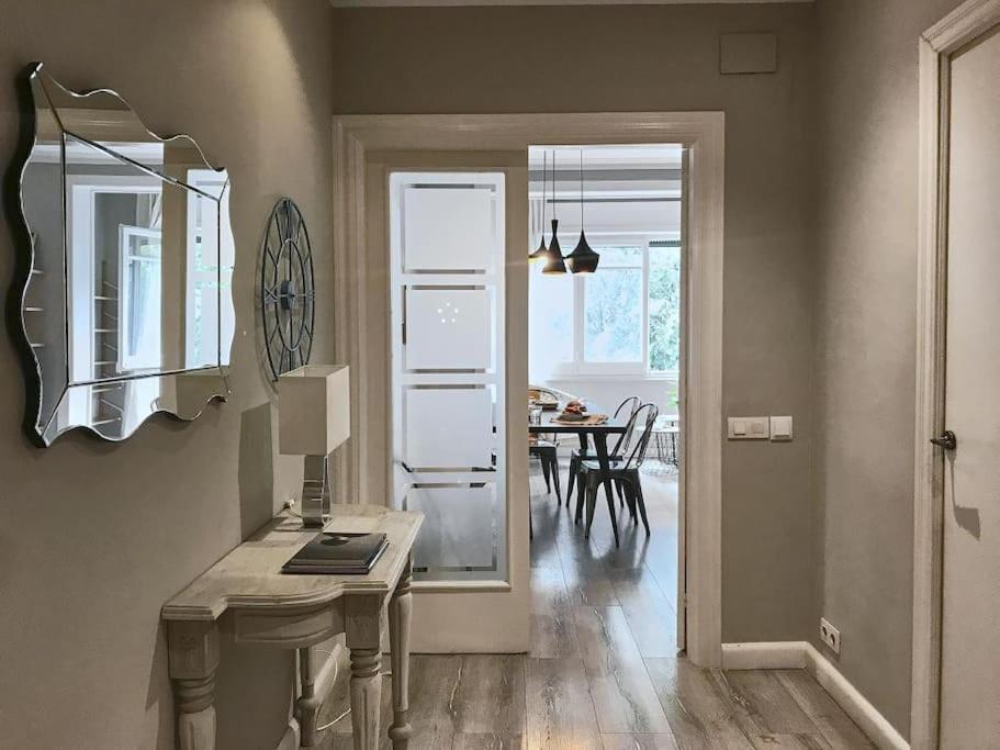 ברצלונה Magnificent 4 Bedroom Apartment In Eixample מראה חיצוני תמונה