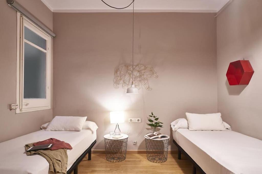 ברצלונה Magnificent 4 Bedroom Apartment In Eixample מראה חיצוני תמונה