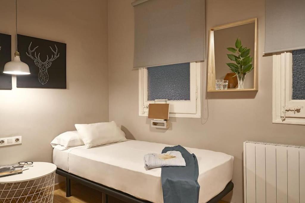 ברצלונה Magnificent 4 Bedroom Apartment In Eixample מראה חיצוני תמונה